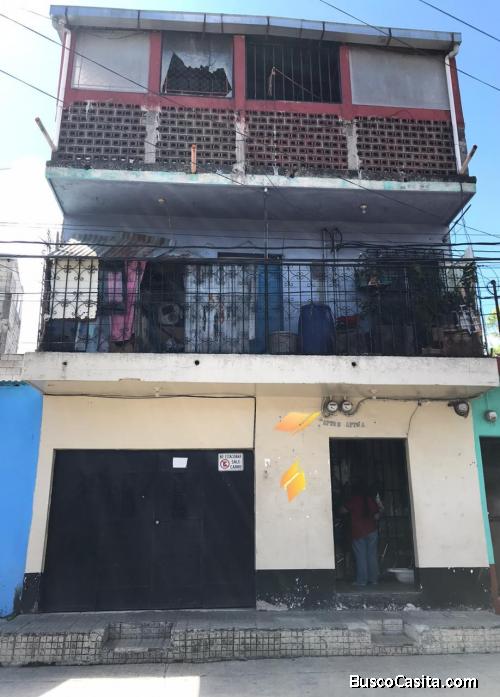 VENDO CASA DE 3 NIVELES CON PANADERÍA ACREDITADA