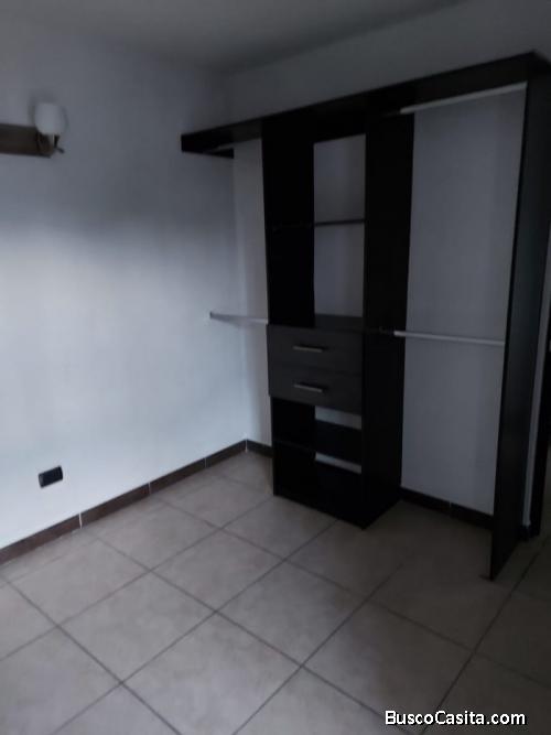 Venta Apartamento en Torre Mariscal zona 11, a una cuadra de Aguilar