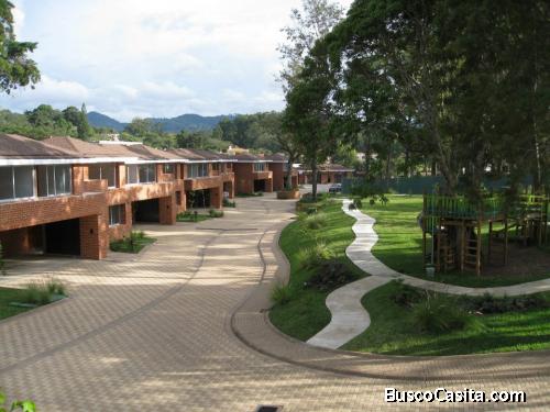 CASA EN VENTA DOS NIVELES, ZONA 16