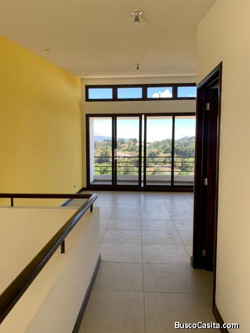 Casa en Venta en Santuaria Muxbal Guatemala