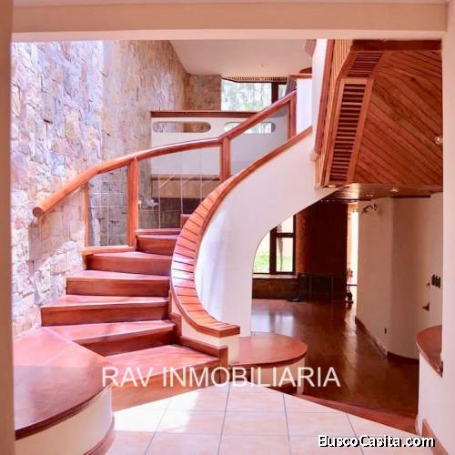 CASA EN VENTA DOS NIVELES, ZONA 10