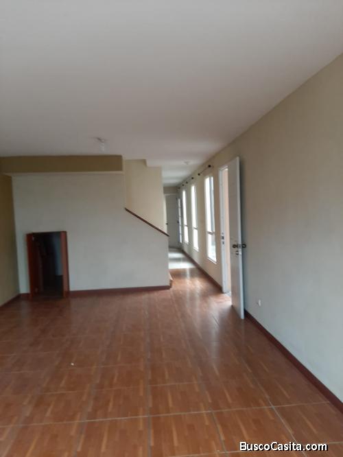 Casa en venta en Jardines de Verona, Villa Nueva