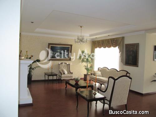 CityMax-Gold vende amplia casa en zona 15 ideal para una familia numerosa u oficina a puerta cerrada
