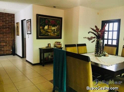 Venta Casa en zona 16 cercana a colegios y universidades