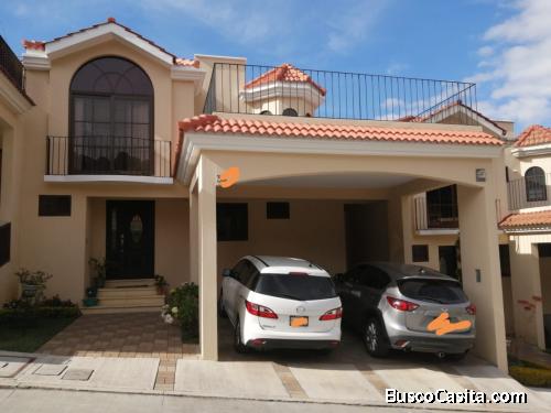 Casa en renta en zona 16