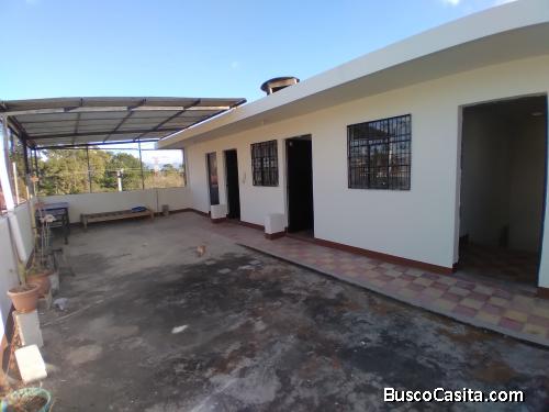 Casa en renta cerca de Avenida Simeón Cañas zona 2