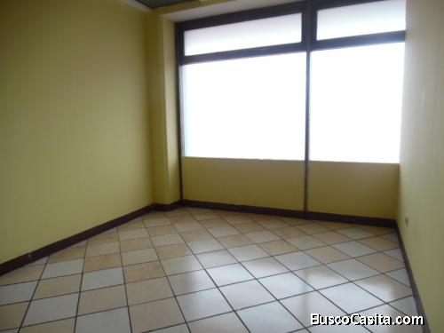 OFICINA EN RENTA EN ZONA 4 / MUNDO INMOBILIARIO