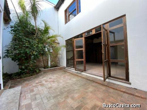 Casa de uso comercial en Renta Zona 9 Guatemala
