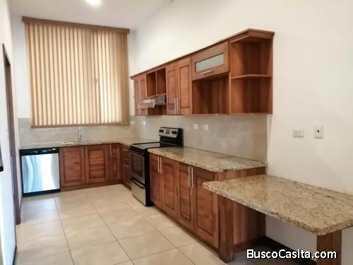 Apartamento en renta zona 15