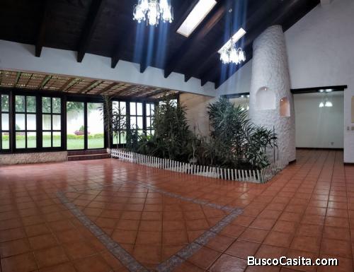 Casa en Renta Jacarandas de Cayalá zona 15