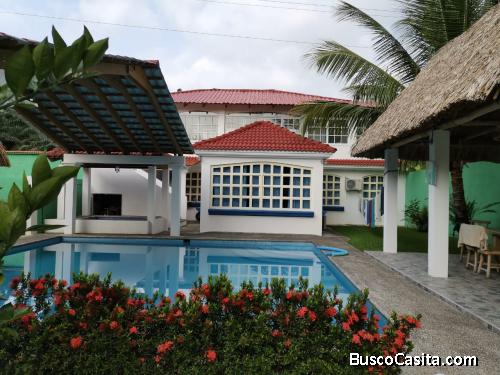 VENTA casa en Mansión del Río Livingston Izabal