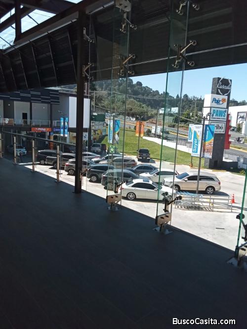 RENTA Local en Plaza Comercial 
