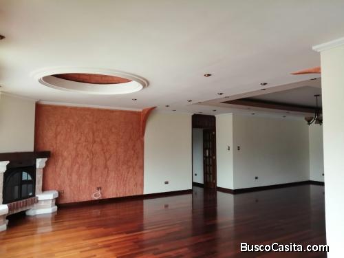 Apartamento en renta zona 14