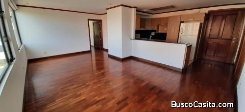 Apartamento en renta zona 14