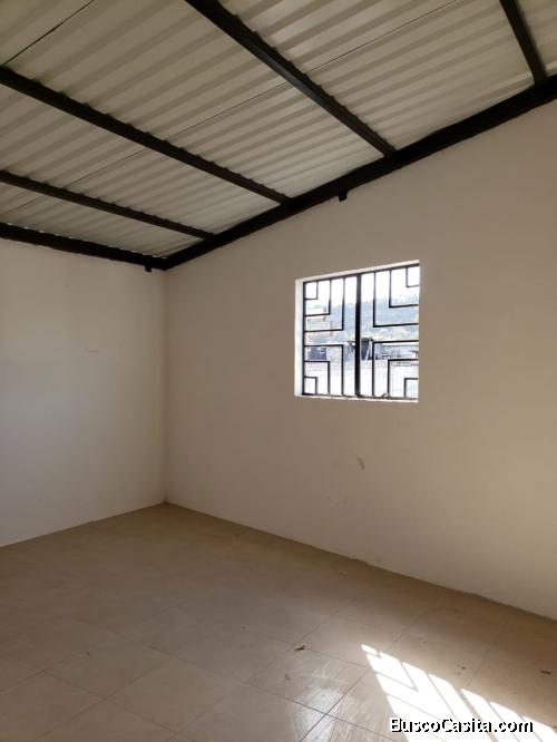 Habitación en alquiler en Villa Nueva sobre calle principal