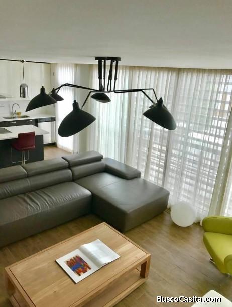Rento Apartamento en Zona 10