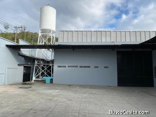 RENTO OFIBODEGA ZONA 4 DE MIXCO