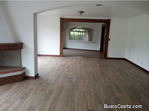Alquilo Casa en Z15