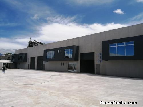 Inmobiliaria Vintage Alquila Ofibodegas en Complejo Empresarial zona 12