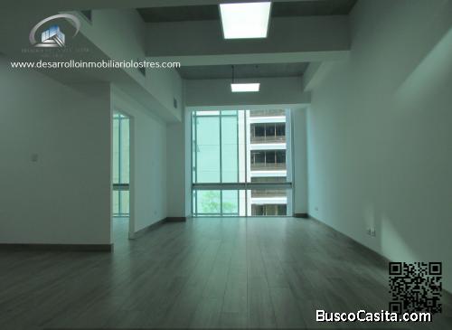 OFICINA EN ALQUILER EDIFICIO INSIGNE ZONA 15.