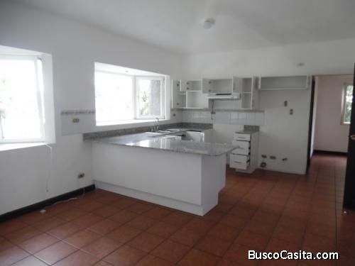 CASA EN RENTA EN KM 12.5 CARRETERA A EL SALVADOR / MUNDO INMOBILIARIO
