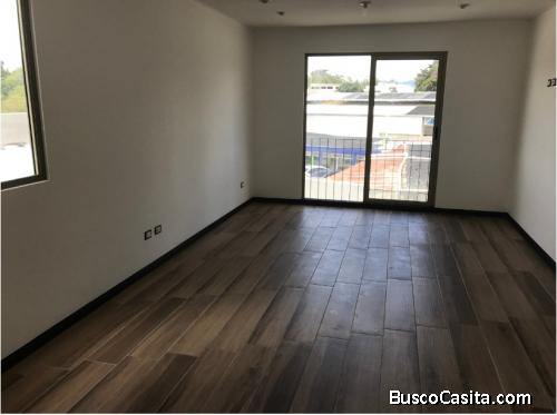 Rento Apartamento en Zona 15