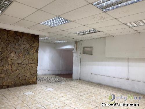RENTA Local en avenida altamente transitada z. 13