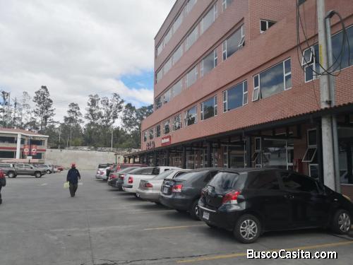 RENTO EDIFICIO EN PLAZA COMERCIAL ZONA 12