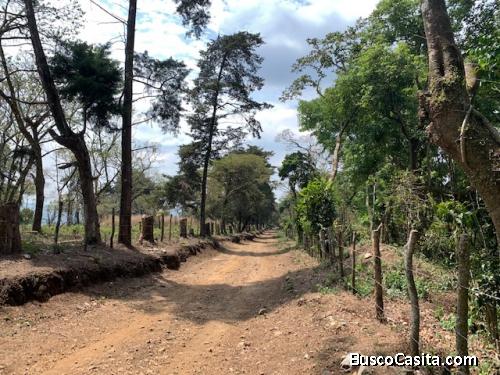 VENTA Terreno 8 manzanas km 26.5 a Santa Elena Barillas