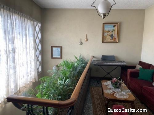 Alquiler casa en zona 1 para oficinas, clínicas  o vivienda