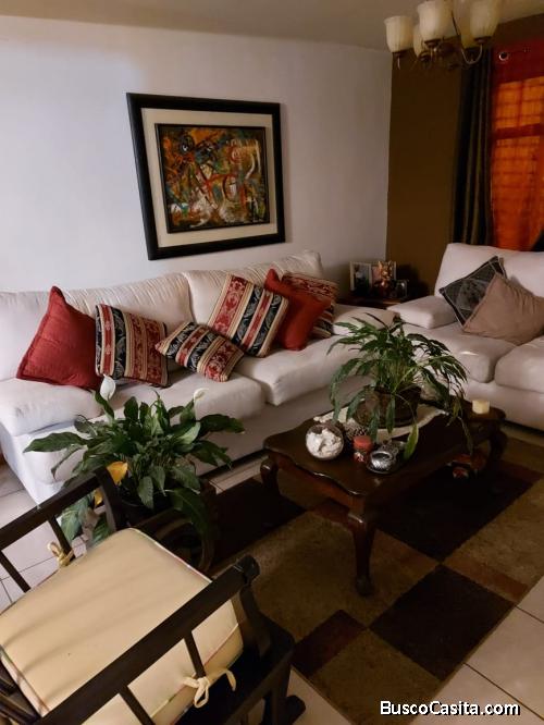 Casa el renta en San Cristobal zona 8 de Mixco dentro de garita