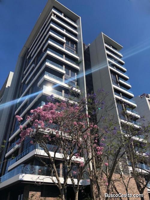 Venta De Lujoso Apartamento En Zona 15