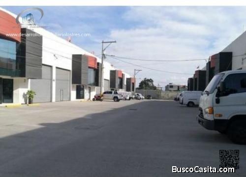 OFIBODEGA EN RENTA ZONA 14 SECTOR LA VILLA