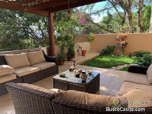 EN RENTA Y VENTA Casa en CONDOMINIO zona 15 VH 2
