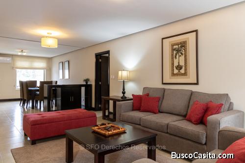Renta de Apartamento Amueblado en Zona 10.