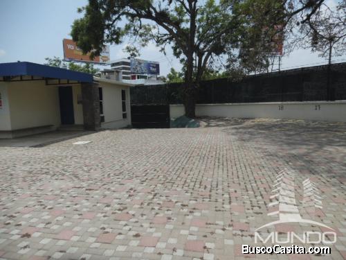 CASA EN RENTA EN ZONA 10 IDEAL PARA COMERCIO
