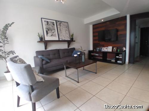 Casa en venta en Condado San Nicolás zona 4 Mixco