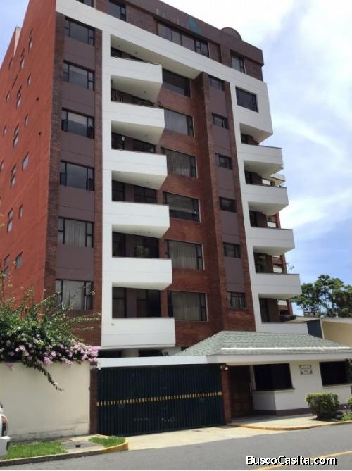 Amplio Apartamento en Renta Zona 14