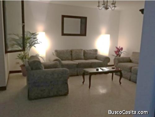 RENTA Apartamento en zona 15 Vista Hermosa 3