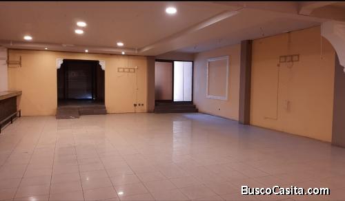 Alquilo Local de 600mts en Zona 10 Ideal  Restaurante 