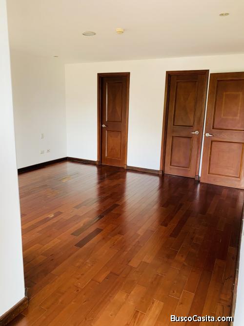 ZONA 10 Alquilo Apartamento de 278 Metros Tiffany Zona 10