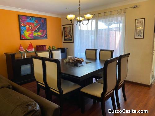 Casa amplia en zona 8 Mixco San Cristóbal Guatemala