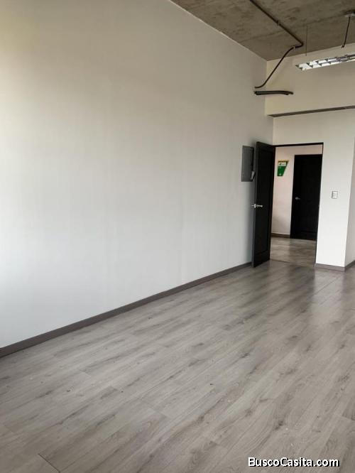 Alquilo Oficina en Zona 11 con 27 m2