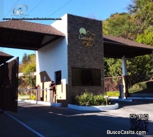 CASA EN VENTA DENTRO DE RESIDENCIAL