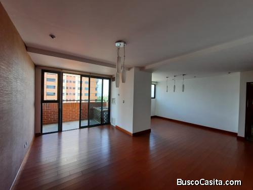 Apartamento en Alquiler en Zona 14