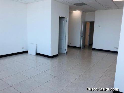 Zona 10 Alquilo Oficina de 83 Mts2 Torre Pradera Torre 3