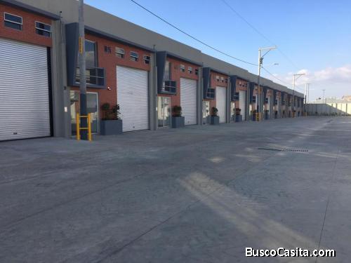 RENTO OFIBODEGA ZONA 4 MIXCO
