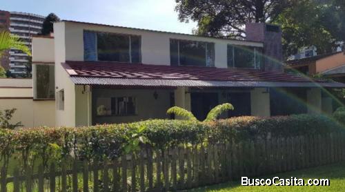 Casa en Renta zona 14