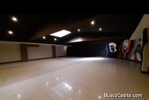 Alquilo Local de 600mts en Zona 10 Ideal  Restaurante 