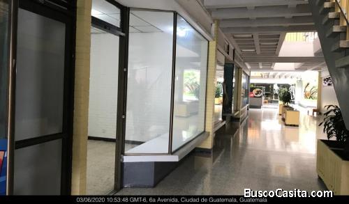  LOCAL EN VENTA EN CENTRO COMERCIAL DE ZONA 4